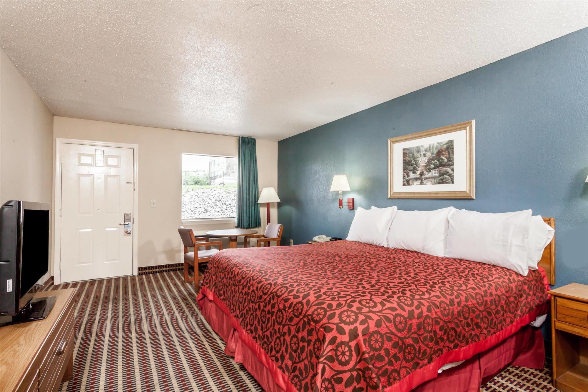 Days Inn By Wyndham Nashville N Opryland/Grand Ole Opry Bagian luar foto